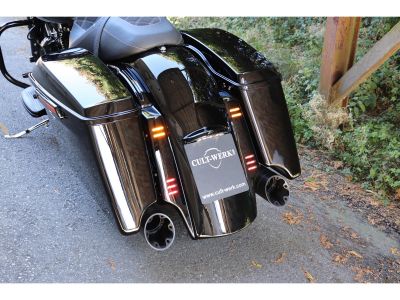 901839 - CULT WERK Custom Rear Fender Plain Fender Kit with Turn Signals and Tail Light (no Picture)